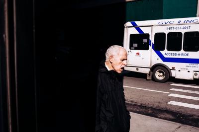 法国.Arnaud MontagardSlice of Light的写真-fbNYC8february2017-3